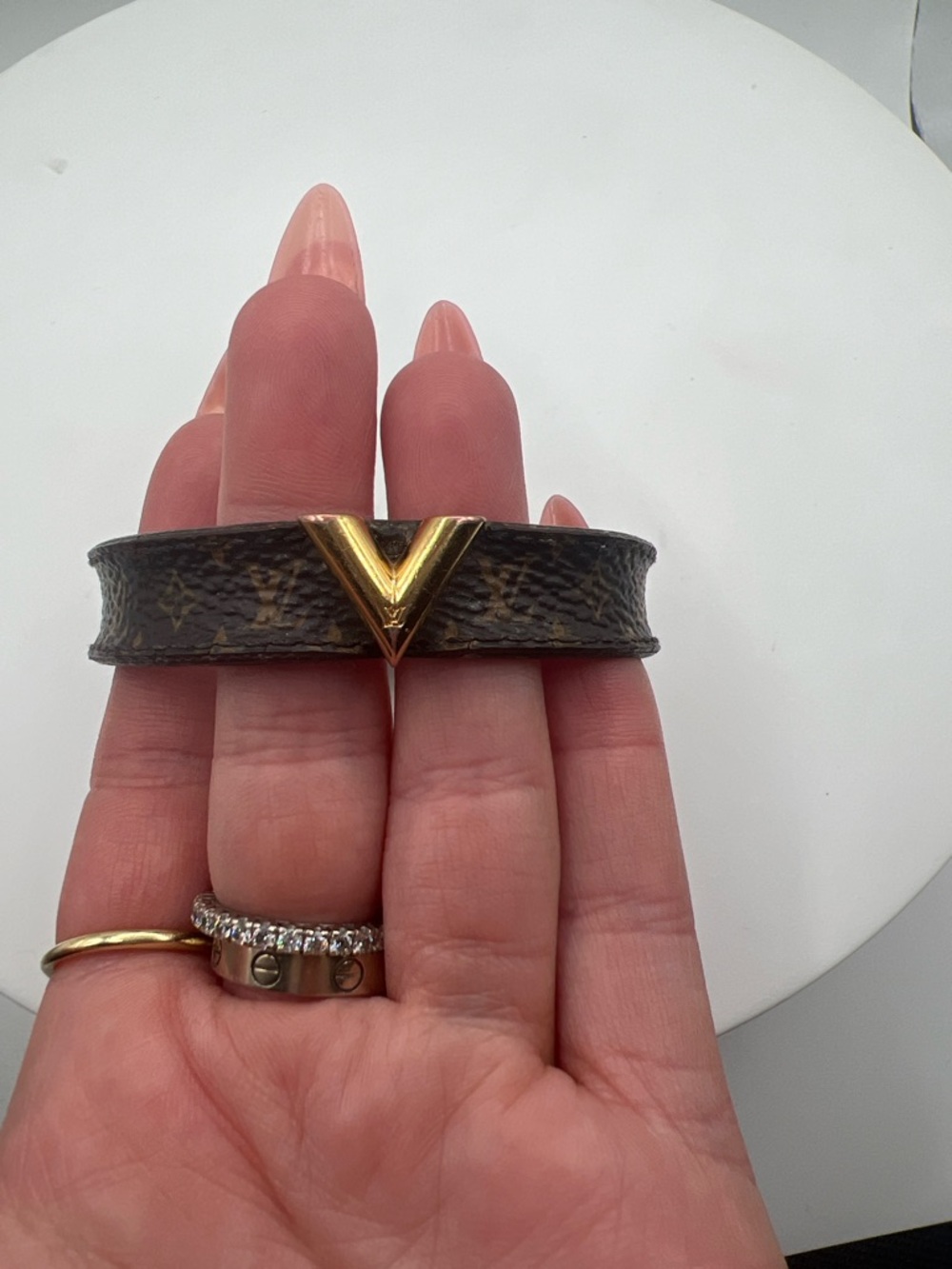 Louis Vuitton Essential V Bracelet Nano with Box, Receipt and Dust Bag - Picture 3 of 14